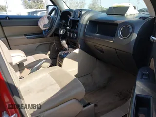 2016 Jeep Patriot Sport with VIN 1C4NJPBA4GD670087, listed as a IAAI auction lot 42141021 with 107,888 mi miles. Bid and sale history available at carsss.com. Image 5.