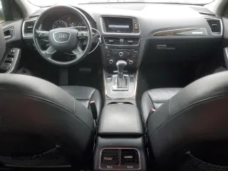 2014 Audi Q5 Premium z VIN WA1CFAFP5EA074239, wystawiony jako Copart lot #58604605 z przebiegiem 125 914 mil mil oraz Czysty tytuł • Clean title. Historia ofert i sprzedaży dostępna na DreamBid. Obrazek 8.