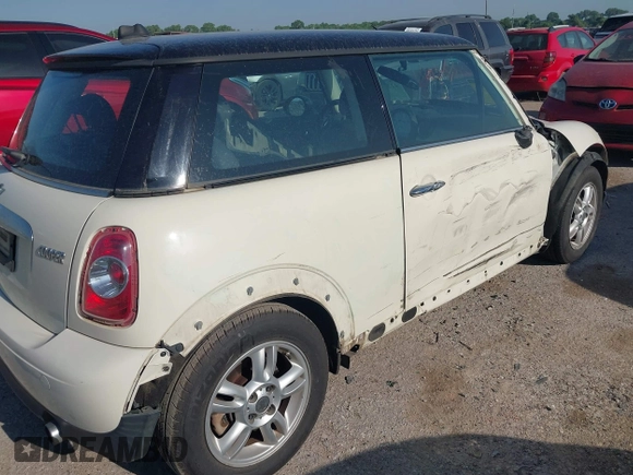 2013 MINI Hardtop with VIN WMWSU3C56DT681952, listed as a IAAI auction lot 42325521 with 124,405 mi miles and . Bid and sale history available at DreamBid. Image 6.