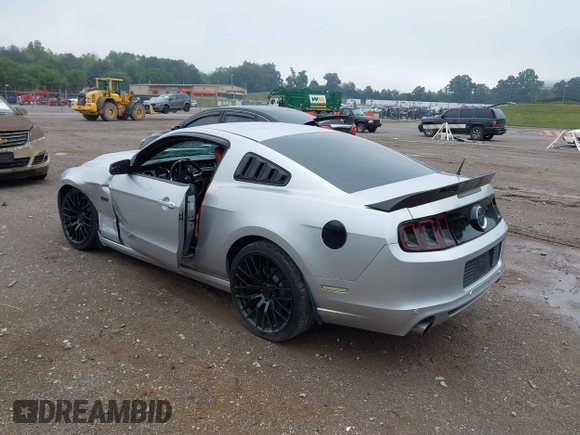 2013 Ford Mustang GT with VIN 1ZVBP8CF7D5281965, listed as a IAAI auction lot 40408688 with 121,477 mi miles. Bid and sale history available at carsss.com. Image 3.