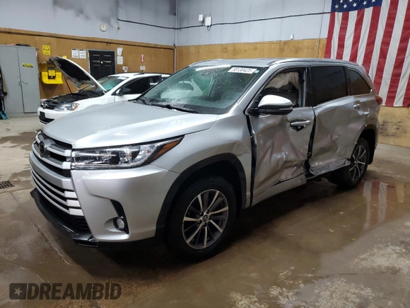 2018 Toyota Highlander SE with VIN 5TDJZRFHXJS846274, listed as a Copart auction lot 58130425 with 123,439 mi miles and Clean title. Bid and sale history available at DreamBid. Image 1.