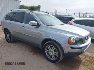 2011 Volvo XC90 I6 z VIN YV4952CY8B1574460, wystawiony jako IAAI lot #42304333 z przebiegiem 194 600 mil mil oraz . Historia ofert i sprzedaży dostępna na DreamBid. Obrazek 1.