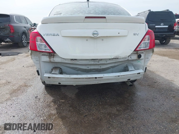 2017 Nissan Versa SV z VIN 3N1CN7AP6HL839963, wystawiony jako IAAI lot #41740229 z przebiegiem 98 067 mil mil oraz . Historia ofert i sprzedaży dostępna na DreamBid. Obrazek 6.