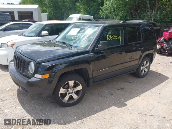 2016 Jeep Patriot Latitude z VIN 1C4NJRFB0GD814670, wystawiony jako IAAI lot #42638264 z przebiegiem 125 190 mil mil oraz . Historia ofert i sprzedaży dostępna na DreamBid. Obrazek 17.