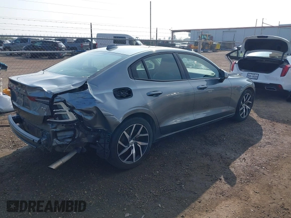 2019 Volvo S60 Momentum with VIN 7JR102FKXKG015965, listed as a IAAI auction lot 41156948 with 48,500 mi miles. Bid and sale history available at carsss.com. Image 4.