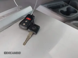 2019 Nissan NV Cargo S z VIN 1N6BF0KM6KN807312, wystawiony jako IAAI lot #42212923 z przebiegiem 211 162 mil mil oraz . Historia ofert i sprzedaży dostępna na DreamBid. Obrazek 11.