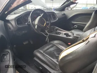2017 Dodge Challenger SXT z VIN 2C3CDZAG3HH607149, wystawiony jako Copart lot #81941844 z przebiegiem 141 536 mil mil oraz Szkoda całkowita • Salvage title. Historia ofert i sprzedaży dostępna na DreamBid. Obrazek 8.