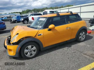 2016 MINI Hardtop with VIN WMWXP5C57G3B14701, listed as a Copart auction lot 58351545 with 111,647 mi miles and Salvage title. Bid and sale history available at DreamBid. Image 1.