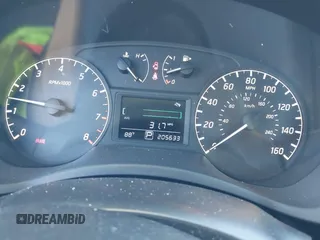 2014 Nissan Sentra SR z VIN 3N1AB7APXEL613811, wystawiony jako IAAI lot #42187989 z przebiegiem 205 633 mil mil oraz . Historia ofert i sprzedaży dostępna na DreamBid. Obrazek 7.