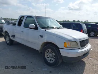 2001 Ford F-150 XL z VIN 2FTRX07W11CA79640, wystawiony jako IAAI lot #42528511 z przebiegiem Nie podano mil oraz . Historia ofert i sprzedaży dostępna na DreamBid. Obrazek 1.