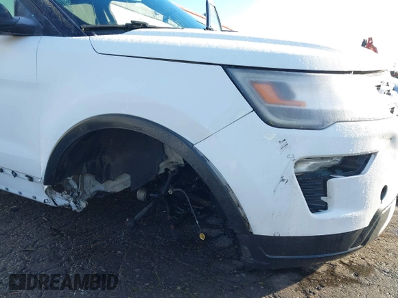 2018 Ford Explorer XLT with VIN 1FM5K8D84JGC15187, listed as a IAAI auction lot 41500359 with 100,936 mi miles and . Bid and sale history available at carsss.com. Image 6.