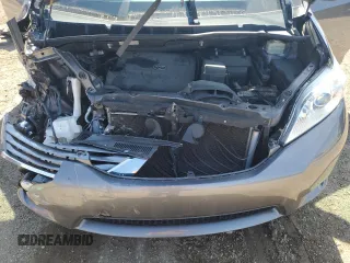 2015 Toyota Sienna Limited z VIN 5TDDK3DC4FS106412, wystawiony jako Copart lot #55531975 z przebiegiem 179 363 mil mil oraz Szkoda całkowita • Salvage title. Historia ofert i sprzedaży dostępna na DreamBid. Obrazek 12.