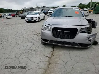2017 Chrysler 300 S с VIN 2C3CCAGG1HH605671, выставлен на аукционе Copart как лот 56936185 с пробегом 261 963 миль миль и Списание • Salvage title. История ставок и продаж доступна на DreamBid. Изображение 13.