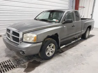 2006 Dodge Dakota SLT with VIN 1D7HW42K36S557656, listed as a IAAI auction lot 41446296 with 97,000 mi miles and . Bid and sale history available at carsss.com. Image 2.