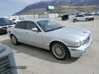 2007 Jaguar XJ 8 with VIN SAJWA71B97SH17810, listed as a Copart auction lot 52262685 with 152,281 mi miles and Clean Title. Bid and sale history available at DreamBid. Image 4.