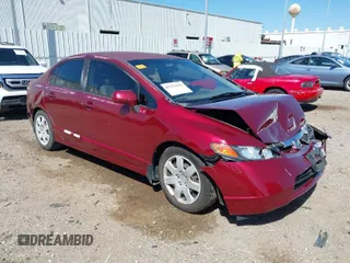 2008 Honda Civic LX z VIN 2HGFA16598H533554, wystawiony jako IAAI lot #41976160 z przebiegiem 131 727 mil mil oraz . Historia ofert i sprzedaży dostępna na DreamBid. Obrazek 1.