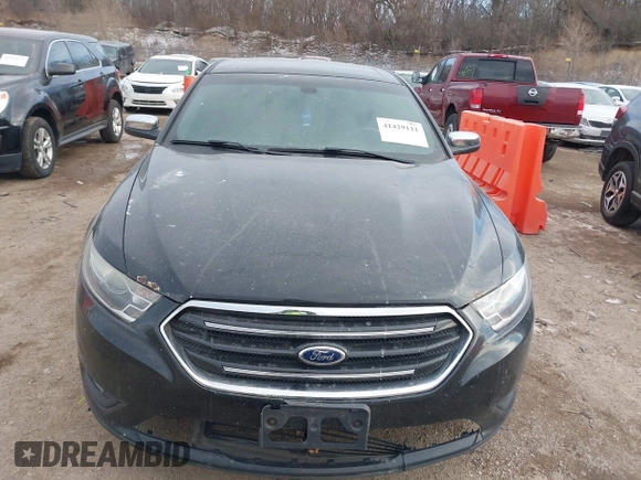 2013 Ford Taurus Limited with VIN 1FAHP2F80DG114817, listed as a IAAI auction lot 41429111 with 207,104 mi miles. Bid and sale history available at carsss.com. Image 6.