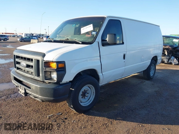 2009 Ford Econoline Cargo z VIN 1FTNE24W29DA88086, wystawiony jako IAAI lot #41749288 z przebiegiem 358 684 mil mil oraz . Historia ofert i sprzedaży dostępna na DreamBid. Obrazek 2.