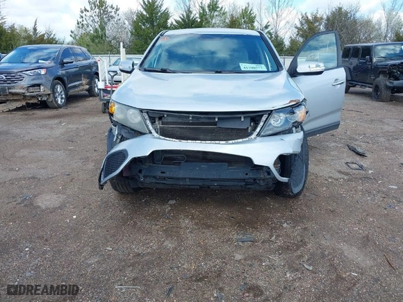 2012 Kia Sorento LX with VIN 5XYKT3A14CG199416, listed as a IAAI auction lot 41790577 with 178,158 mi miles. Bid and sale history available at carsss.com. Image 6.