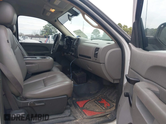 2011 Chevrolet Silverado 1500 Work Truck with VIN 1GCRKPE37BZ392695, listed as a IAAI auction lot 41654817 with 290,134 mi miles and . Bid and sale history available at DreamBid. Image 5.