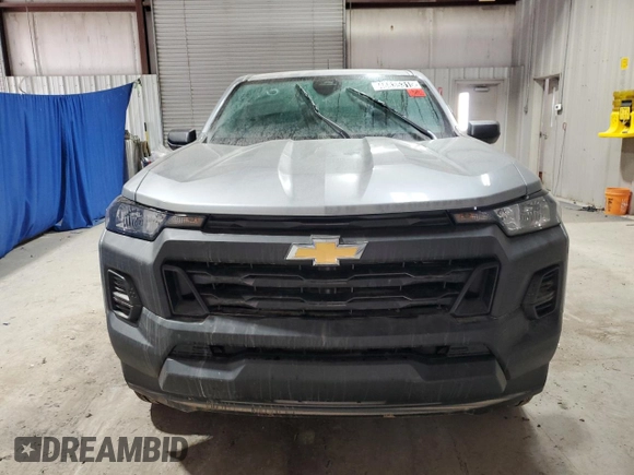 2024 Chevrolet Colorado 2WD Work Truck z VIN 1GCGSBEC2R1225924, wystawiony jako Copart lot #46835315 z przebiegiem Nie podano mil oraz Szkoda całkowita • Salvage title. Historia ofert i sprzedaży dostępna na DreamBid. Obrazek 5.