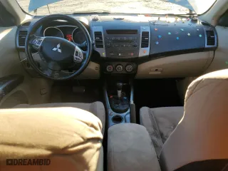 2007 Mitsubishi Outlander ES with VIN JA4MS31X87Z010445, listed as a Copart auction lot 87654255 with 276,181 mi miles and Salvage Title. Bid and sale history available at carsss.com. Image 8.