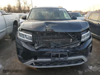 2021 Volkswagen Atlas 3.6L V6 SE w/Technology with VIN 1V2HR2CA2MC564468, listed as a Copart auction lot 41998125 with 69,795 mi miles and Salvage Title. Bid and sale history available at carsss.com. Image 5.