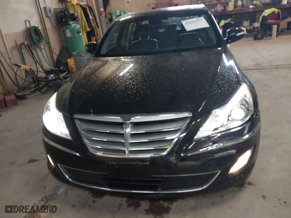 2013 Hyundai Genesis 3.8L with VIN KMHGC4DDXDU240967, listed as a IAAI auction lot 41826352 with 194,389 mi miles. Bid and sale history available at carsss.com. Image 12.
