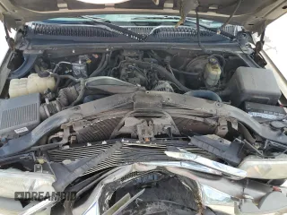 2001 GMC Sierra 1500 SLE z VIN 2GTEC19TX11393656, wystawiony jako Copart lot #56097465 z przebiegiem 133 629 mil mil oraz Szkoda całkowita • Salvage title. Historia ofert i sprzedaży dostępna na DreamBid. Obrazek 11.