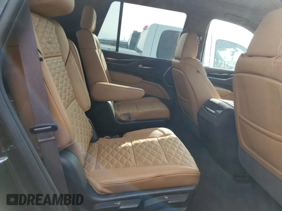 2024 Cadillac Escalade 4WD Premium Luxury z VIN 1GYS4BKL5RR109928, wystawiony jako Copart lot #76373354 z przebiegiem 4 962 mil mil oraz Nie do naprawy • Non repairable. Historia ofert i sprzedaży dostępna na DreamBid. Obrazek 11.