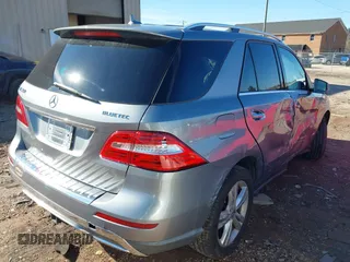2013 Mercedes-Benz M 350 with VIN 4JGDA2EB7DA158724, listed as a IAAI auction lot 41576717 with 195,824 mi miles and . Bid and sale history available at DreamBid. Image 4.