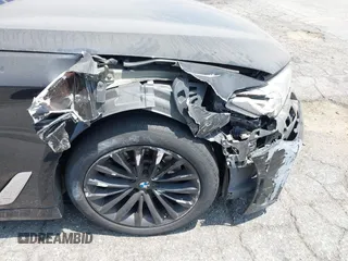 2021 BMW 5 Series 530i z VIN WBA53BH01MCF65097, wystawiony jako IAAI lot #42783119 z przebiegiem 91 829 mil mil oraz . Historia ofert i sprzedaży dostępna na DreamBid. Obrazek 18.