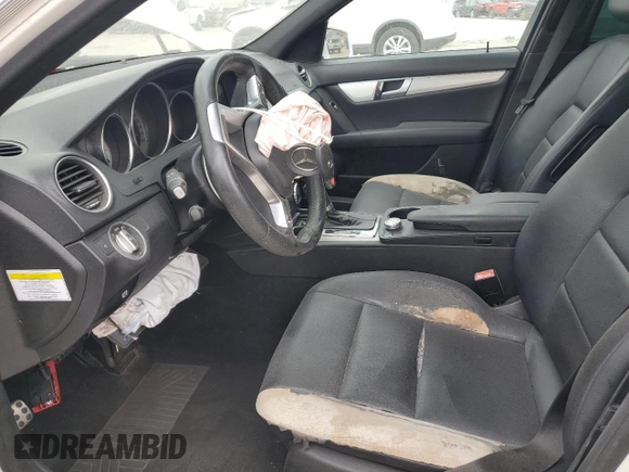 2013 Mercedes-Benz C 250 Sport с VIN WDDGF4HBXDR282357, выставлен на аукционе Copart как лот 61191975 с пробегом 73 832 миль миль и На запчасти • Non repairable. История ставок и продаж доступна на DreamBid. Изображение 7.