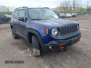 2017 Jeep Renegade Deserthawk z VIN ZACCJBCB1HPG64641, wystawiony jako IAAI lot #42099520 z przebiegiem 33 414 mil mil oraz . Historia ofert i sprzedaży dostępna na DreamBid. Obrazek 1.