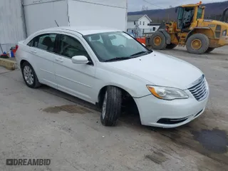 2014 Chrysler 200 Touring with VIN 1C3CCBBBXEN194954, listed as a IAAI auction lot 41939441 with 157,991 mi miles. Bid and sale history available at carsss.com. Image 1.