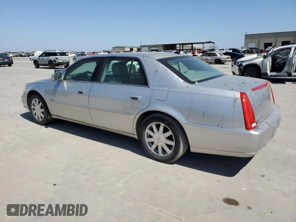 2008 Cadillac DTS 1SA z VIN 1G6KD57Y38U183004, wystawiony jako Copart lot #50410805 z przebiegiem Nie podano mil oraz Szkoda całkowita • Salvage title. Historia ofert i sprzedaży dostępna na DreamBid. Obrazek 2.