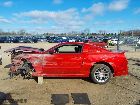 2010 Ford Mustang GT with VIN 1ZVBP8CH0A5134495, listed as a IAAI auction lot 41233584 with 61,267 mi miles. Bid and sale history available at carsss.com. Image 14.