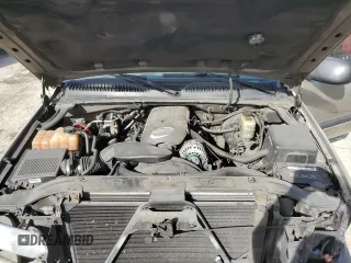 2001 Chevrolet Suburban LT with VIN 3GNEC16T71G125313, listed as a Copart auction lot 42569695 with 317,922 mi miles and Salvage Title. Bid and sale history available at carsss.com. Image 12.