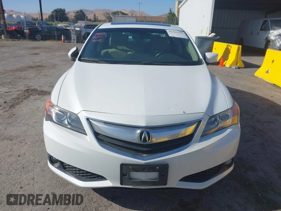 2013 Acura ILX Technology z VIN 19VDE1F73DE018446, wystawiony jako IAAI lot #42486503 z przebiegiem 76 249 mil mil oraz . Historia ofert i sprzedaży dostępna na DreamBid. Obrazek 12.