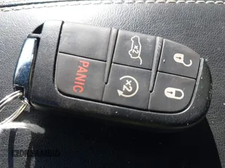 2022 Jeep Compass Latitude with VIN 3C4NJDBB7NT195727, listed as a IAAI auction lot 41693643 with 33,413 mi miles and . Bid and sale history available at DreamBid. Image 11.