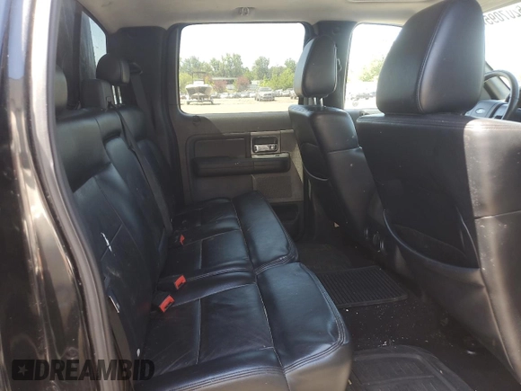 2006 Ford F-150 XLT z VIN 1FTPW14V66KD22907, wystawiony jako Copart lot #66207095 z przebiegiem 229 734 mil mil oraz Czysty tytuł • Clean title. Historia ofert i sprzedaży dostępna na DreamBid. Obrazek 10.