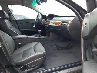 2007 BMW 5 Series 530i with VIN WBANE73577CM57997, listed as a IAAI auction lot 41461292 with 220,424 mi miles. Bid and sale history available at carsss.com. Image 5.