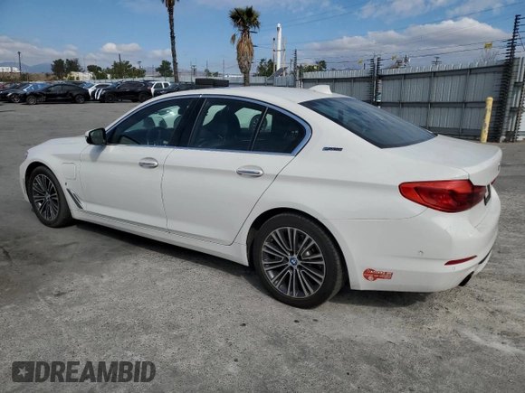 2018 BMW 5 Series 530e with VIN WBAJA9C52JB249643, listed as a Copart auction lot 43581825 with 91,561 mi miles and Salvage title. Bid and sale history available at DreamBid. Image 2.