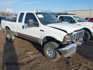 2001 Ford Super Duty F-250 XL with VIN 1FTNX21F91EA15553, listed as a IAAI auction lot 41759332 with 234,023 mi miles. Bid and sale history available at carsss.com. Image 1.