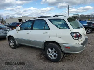2001 Lexus RX 300 with VIN JTJHF10U110227769, listed as a Copart auction lot 53426095 with 169,878 mi miles and Salvage Title. Bid and sale history available at carsss.com. Image 2.
