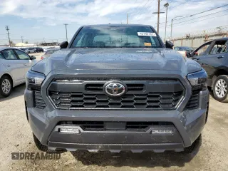 2025 Toyota Tacoma SR with VIN 3TMLB5JNXSM095729, listed as a Copart auction lot 46190185 with 921 mi miles and Salvage Title. Bid and sale history available at DreamBid. Image 5.