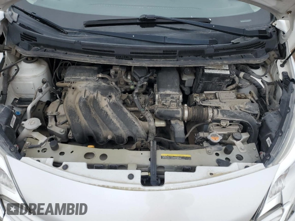 2015 Nissan Note S z VIN 3N1CE2CP1FL377499, wystawiony jako Copart lot #58323215 z przebiegiem 110 349 mil mil oraz Szkoda całkowita • Salvage title. Historia ofert i sprzedaży dostępna na DreamBid. Obrazek 12.