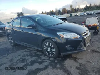 2013 Ford Focus SE with VIN 1FADP3F24DL314090, listed as a Copart auction lot 80636494 with 136,706 mi miles and Salvage Title. Bid and sale history available at carsss.com. Image 4.