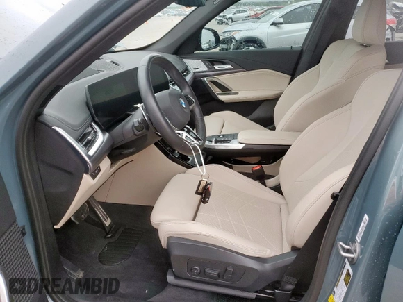 2023 BMW X1 xDrive28i with VIN WBX73EF04P5X18192, listed as a Copart auction lot 58511755 with 15,062 mi miles and Clean title. Bid and sale history available at DreamBid. Image 7.