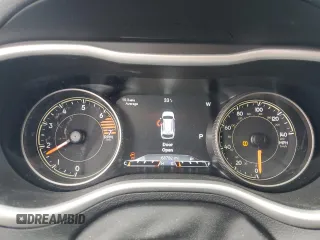 2017 Jeep Cherokee Trailhawk L Plus with VIN 1C4PJMBB7HW665424, listed as a Copart auction lot 49121155 with 68,782 mi miles and Salvage Title. Bid and sale history available at carsss.com. Image 9.